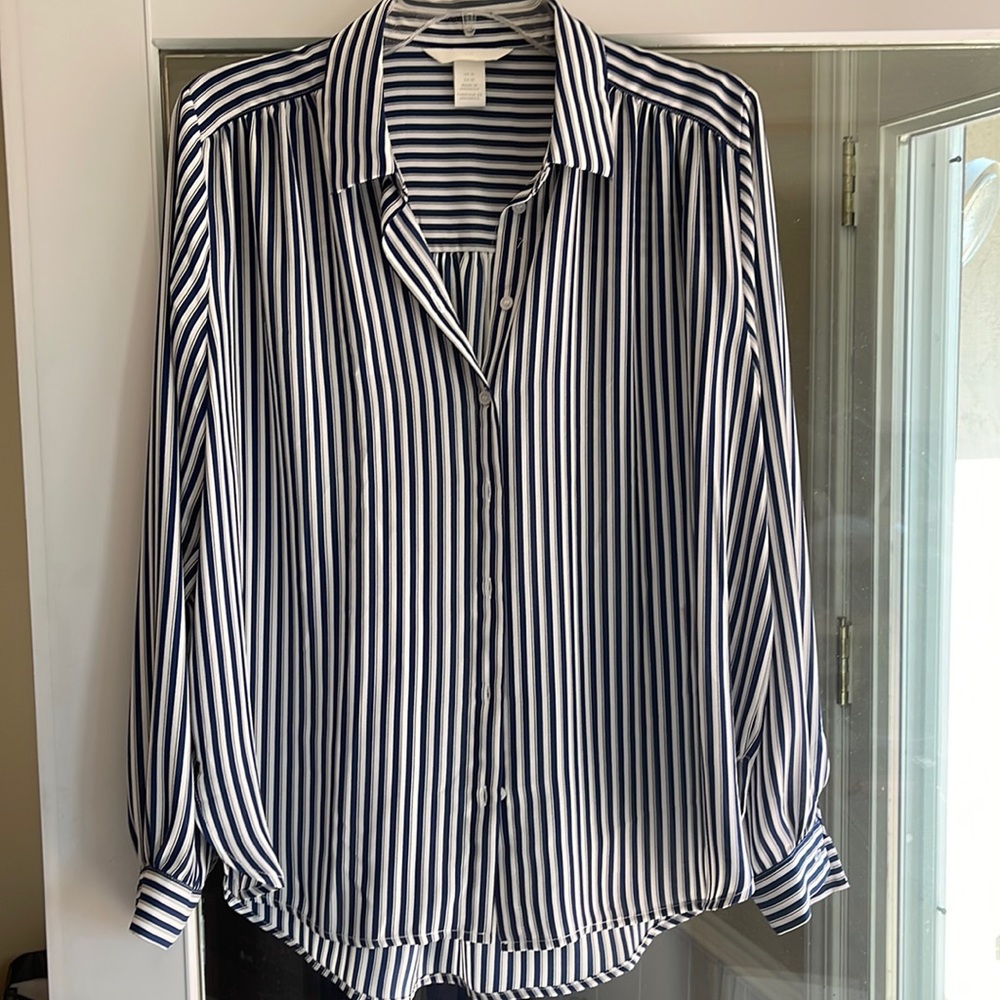 H&M Shirt size 10